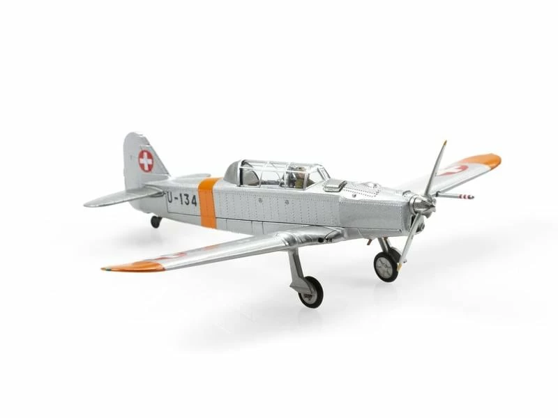 ACE Propellerflugzeug Pilatus P-2-06 U-134 1:72 3 ACE Propellerflugzeug Pilatus P-2-06 U-134 1:72