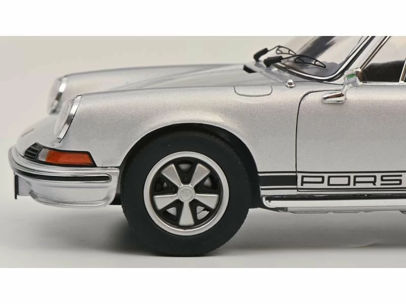 Schuco Sportwagen Porsche 911S Coupé, Silber 1:18 9 Schuco Sportwagen Porsche 911S Coupé, Silber 1:18 – Bild 7
