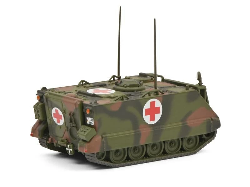 Schuco Sanitätspanzer M113 Bundeswehr 1:87 4 Schuco Sanitätspanzer M113 Bundeswehr 1:87 – Bild 2